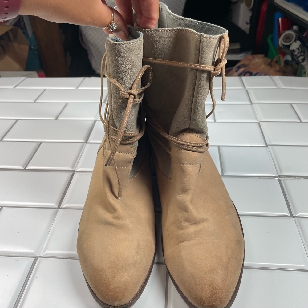 Anthropologie Latigo Pogo Tie Back Boots 10M - Picture 3 of 10